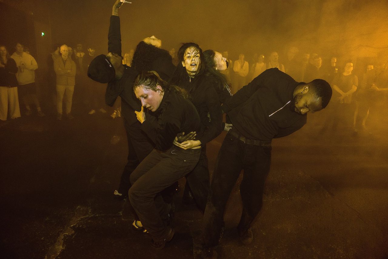 Blackhaine in de Bajes: Visually Powerful, But Can You Bear to Watch?