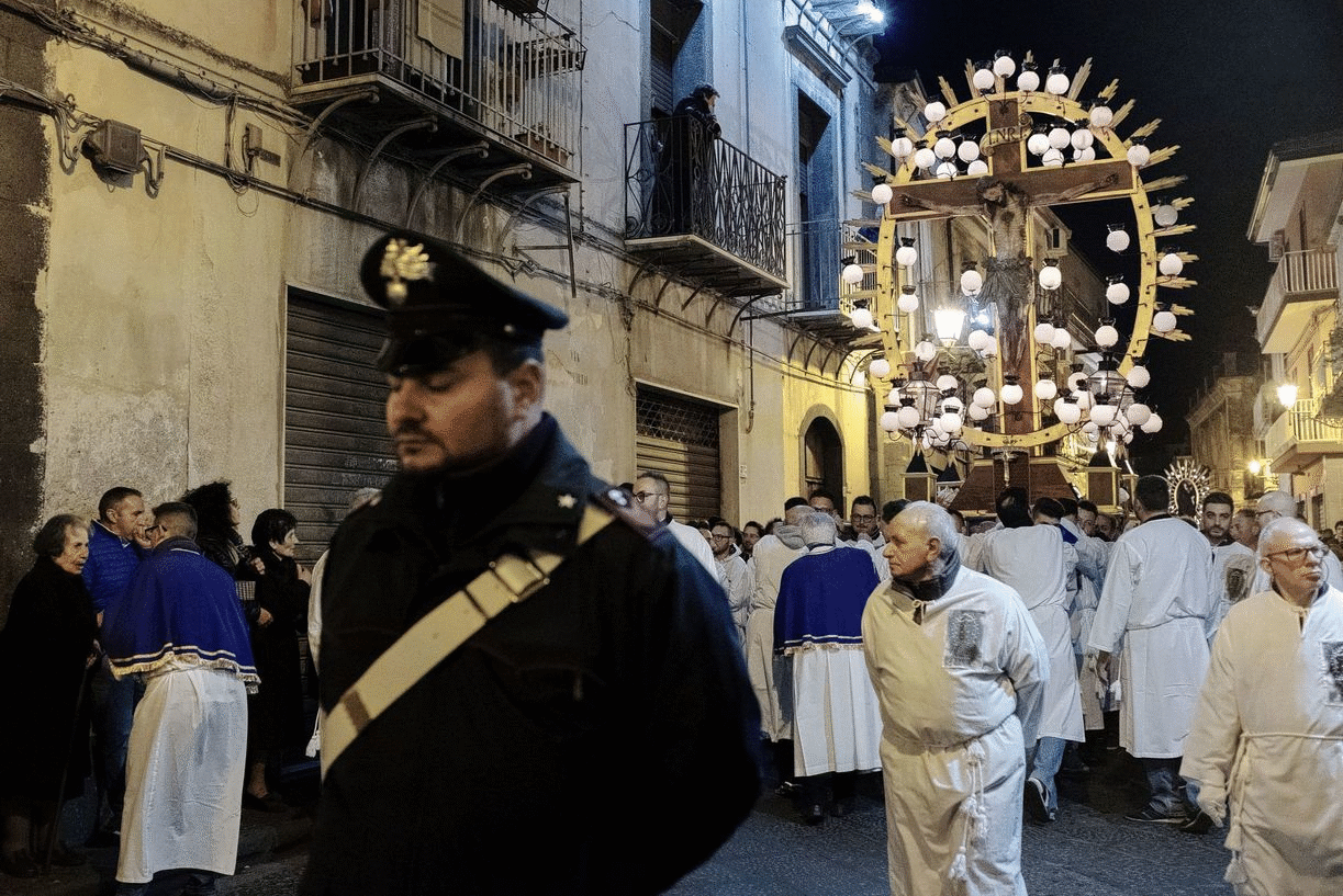 Een eeuwenoude paastraditie in het Italiaanse Ragazzo 