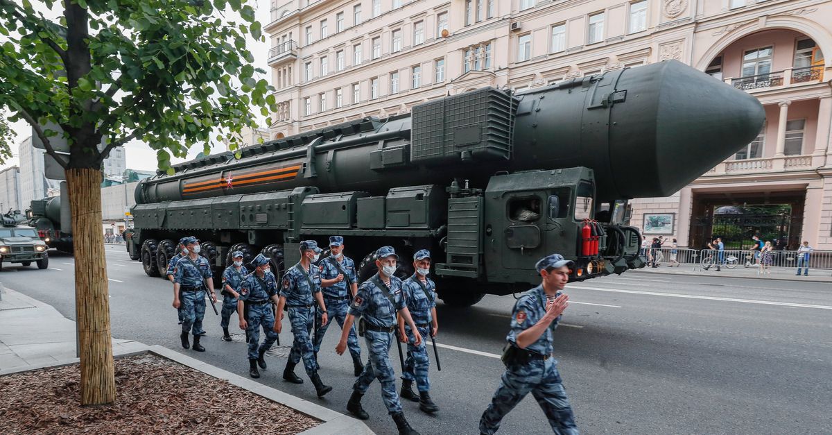 Putin uses nuclear weapons as psychological pressure