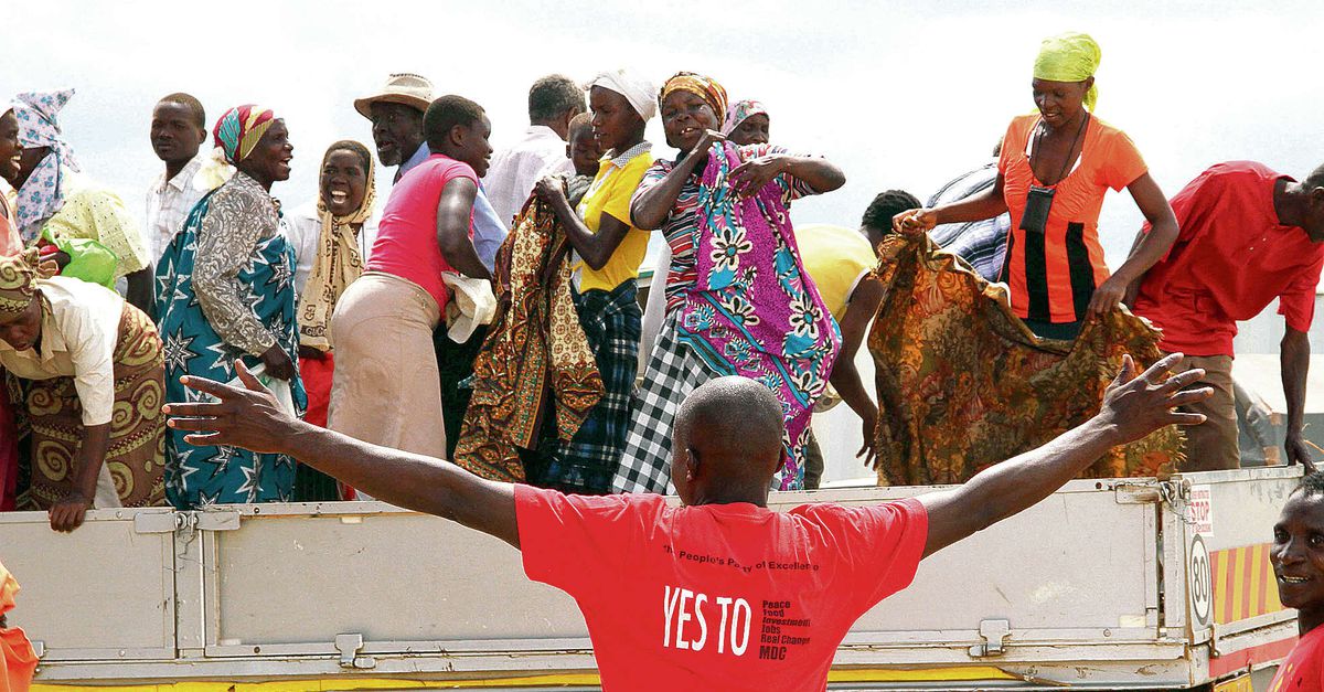 Zimbabwe wil rust maar moet kiezen - NRC