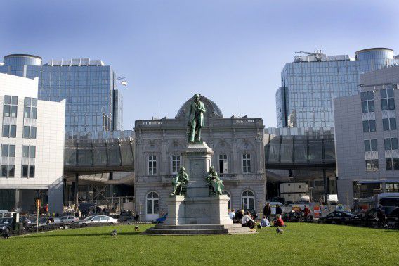 Nieuwbouw van het Europees Parlement in Brussel. Foto NRC / Vincent Mentzel