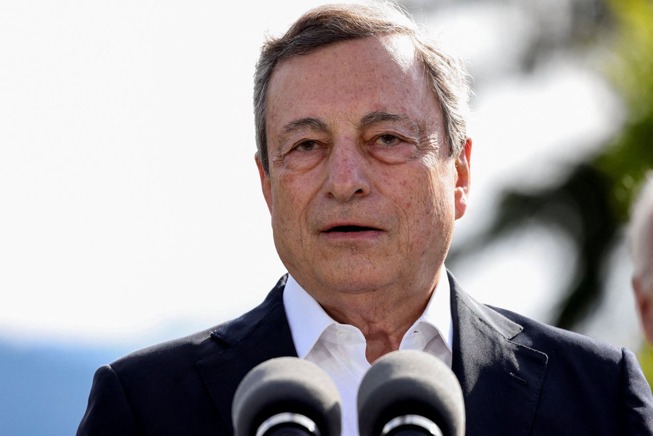 Italiaanse premier Draghi biedt ontslag aan, regering in diepe crisis 