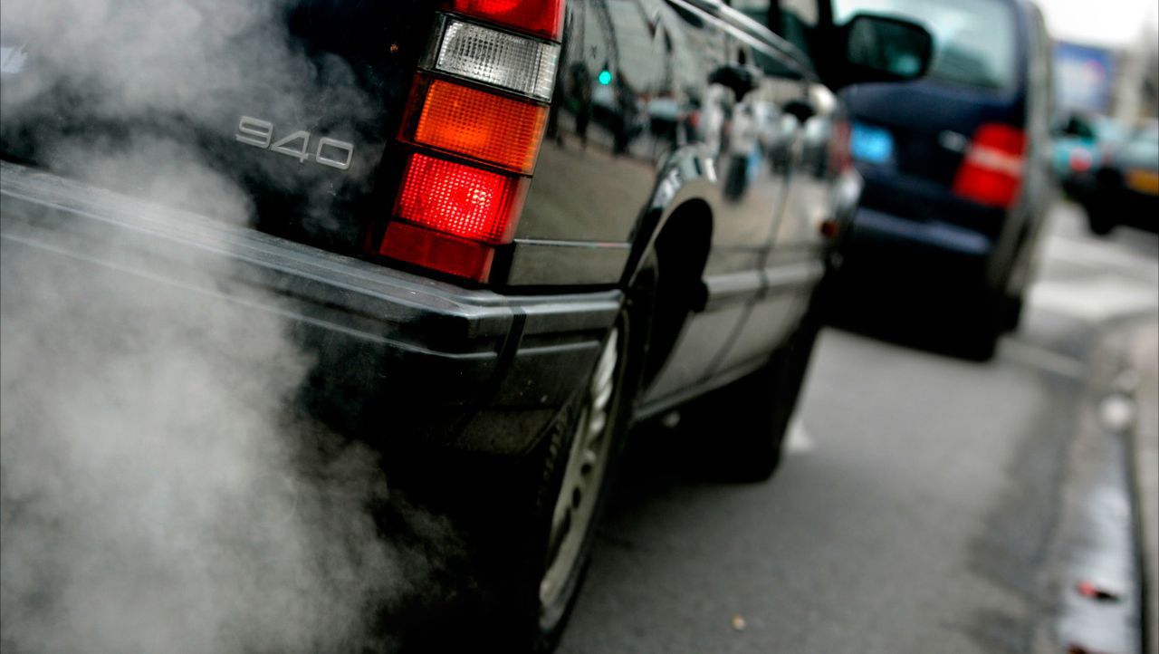 Snoeiharde strijd om uitstoot auto 