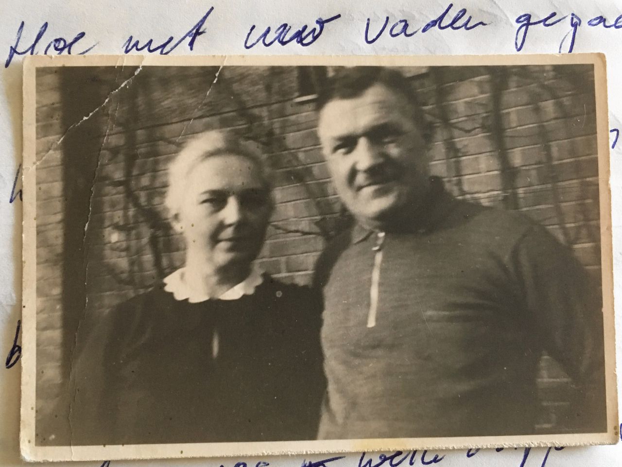 Otto en Emma Möller, die de Joodse Mala tijdens de Tweede Wereldoorlog in huis namen. „Voor mij was het een pijnlijke ontdekking dat de Möllers veel liever voor mij waren dan mijn eigen ouders ooit waren geweest.”
