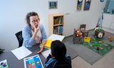 Speech therapist Junike Sargis in her practice in Amstelveen.  