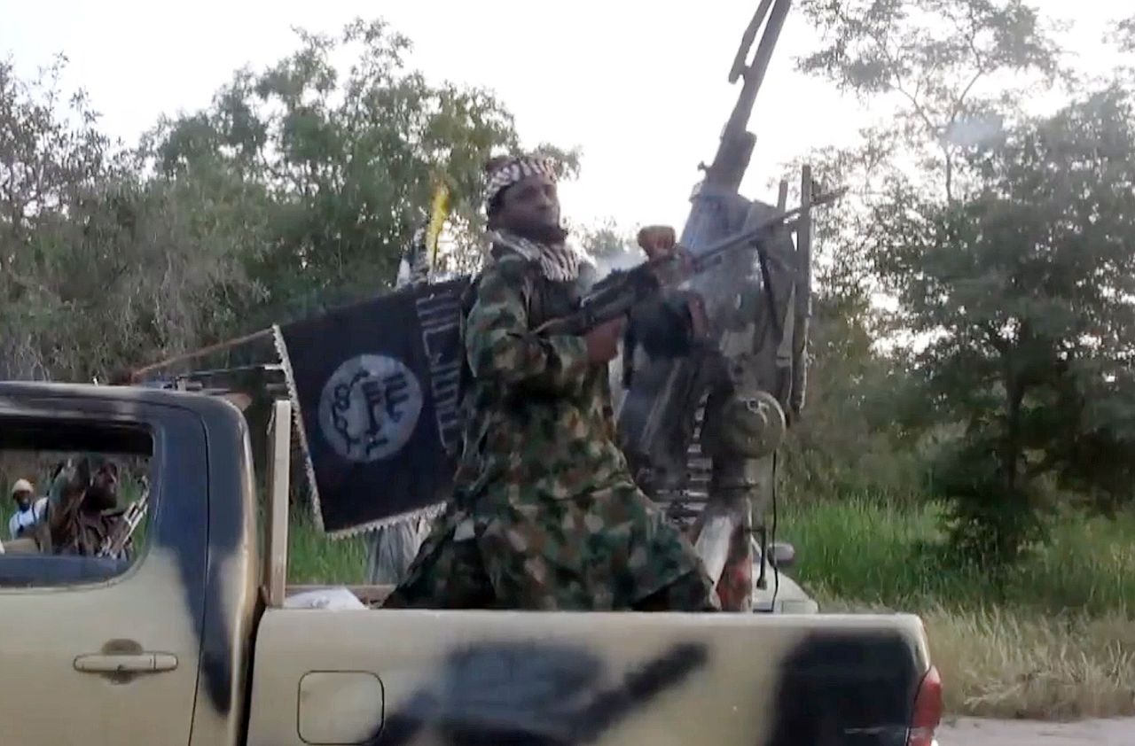 Beeld uit een video van Boko Haram. De groepering heeft 27 gevangenen in Kameroen vrijgelaten. Onder hen de vrouw van de vicepremier van het land.