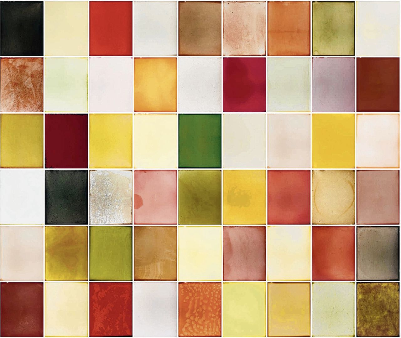 Residue Amsterdam (2014 -2019), in totaal 273 kleurenfoto’s, grootte: 250 x 1030 cm.