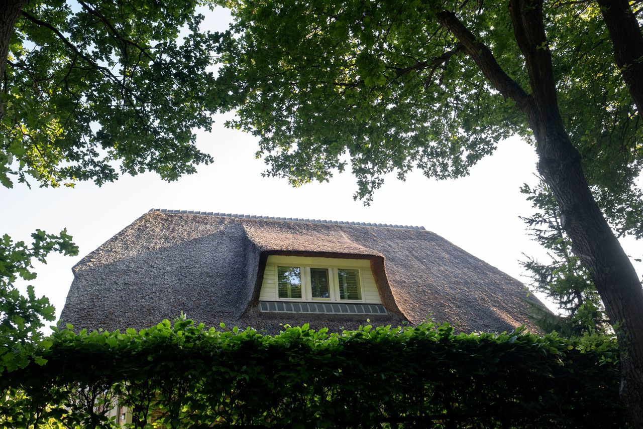 Huis in nieuwbouwwijk Bergsche Bos in het Limburgse Bergen. De verkoop van 35 „boskavels” vereiste de kap van 2,5 hectare bos.