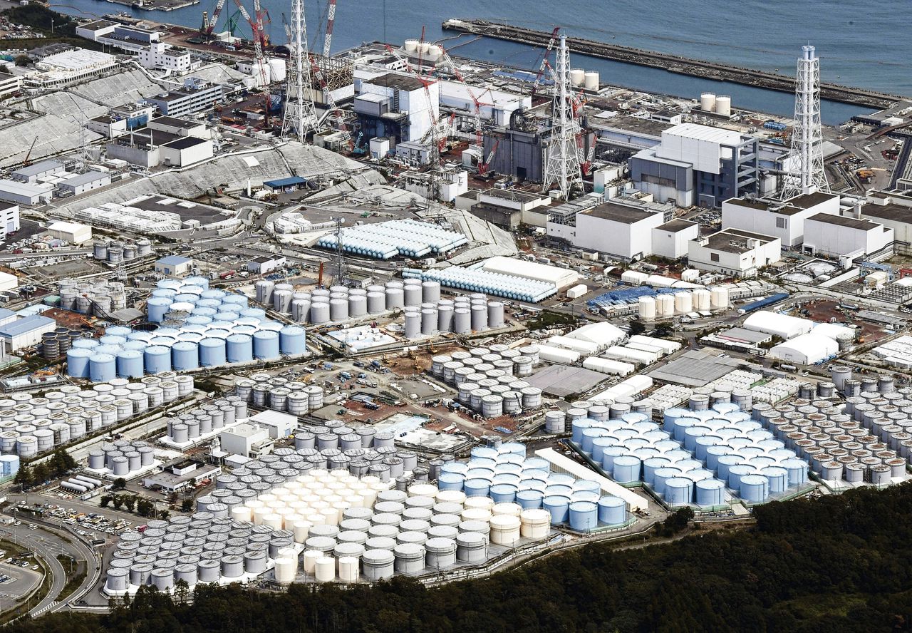 Opslagtanks in Fukushima.