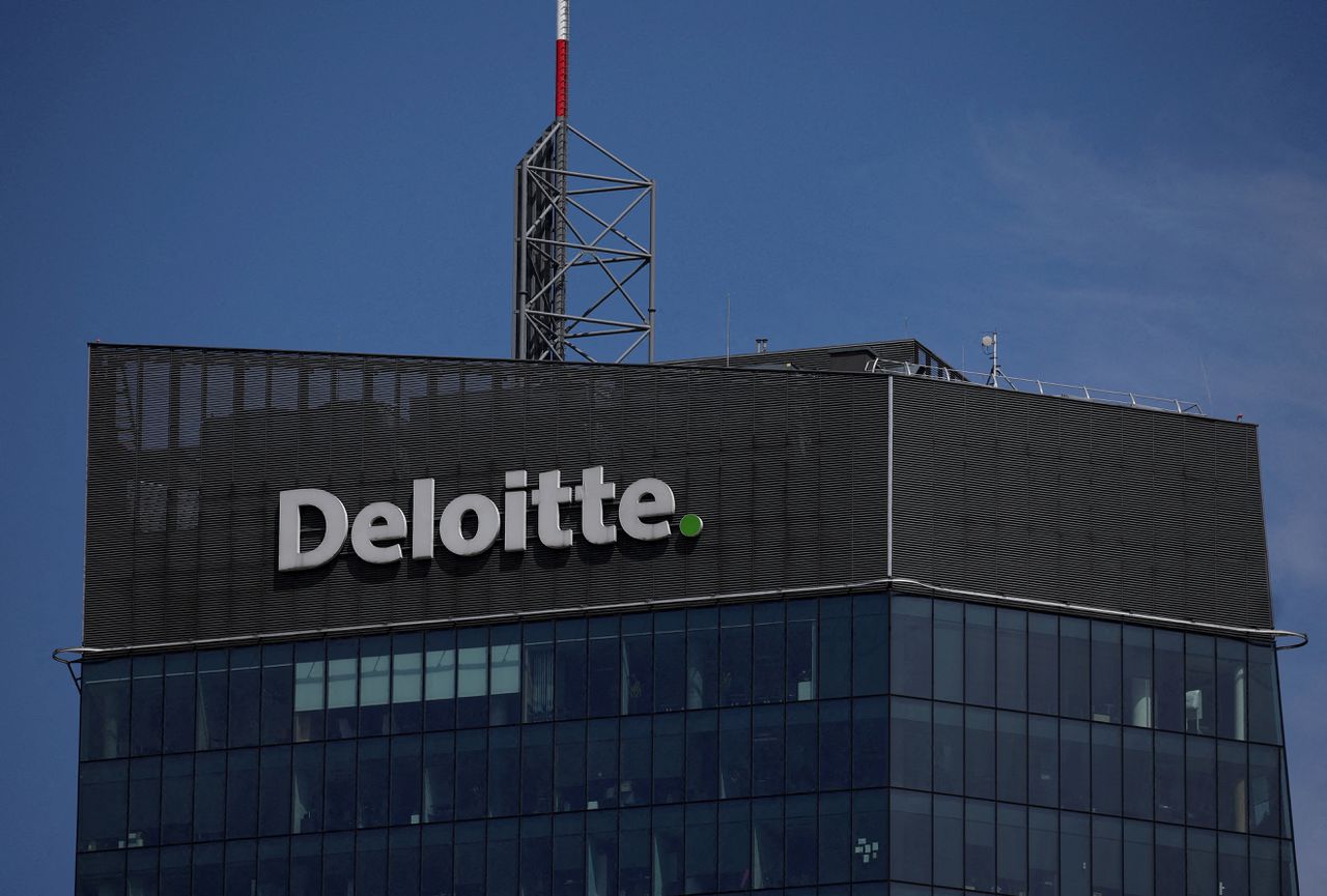 Ook examenfraude bij accountantsbureau Deloitte, bestuurslid treedt terug 