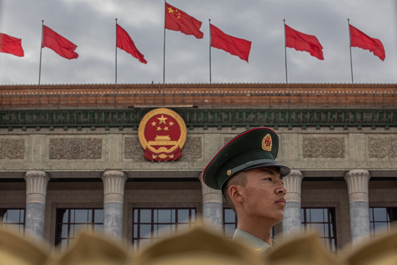 Met popliedjes en oorlogsfilms probeert China zijn leger populairder te maken 