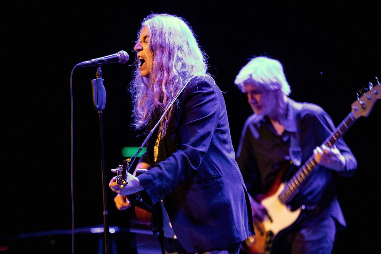 Punk-peetmoeder Patti Smith in TivoliVredenburg mist vleugels 