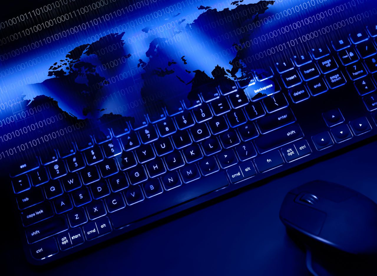Een nieuwe dienst van het ministerie van Economische Zaken, het Digital Trust Center, gaat bedrijven „proactief informeren” over cyberveiligheid.