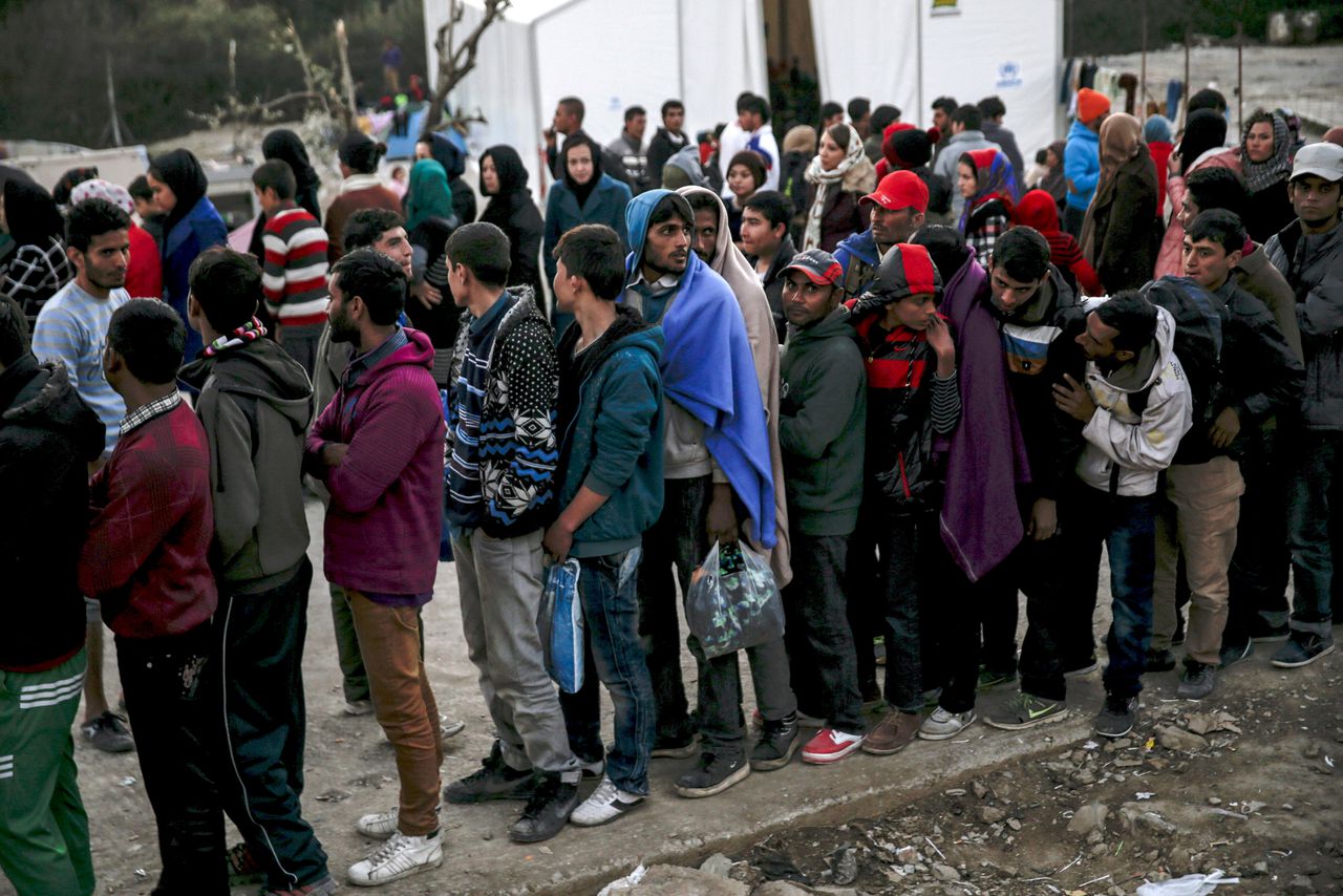 Vluchtelingenkamp op Lesbos geëvacueerd na grote brand en vechtpartijen 