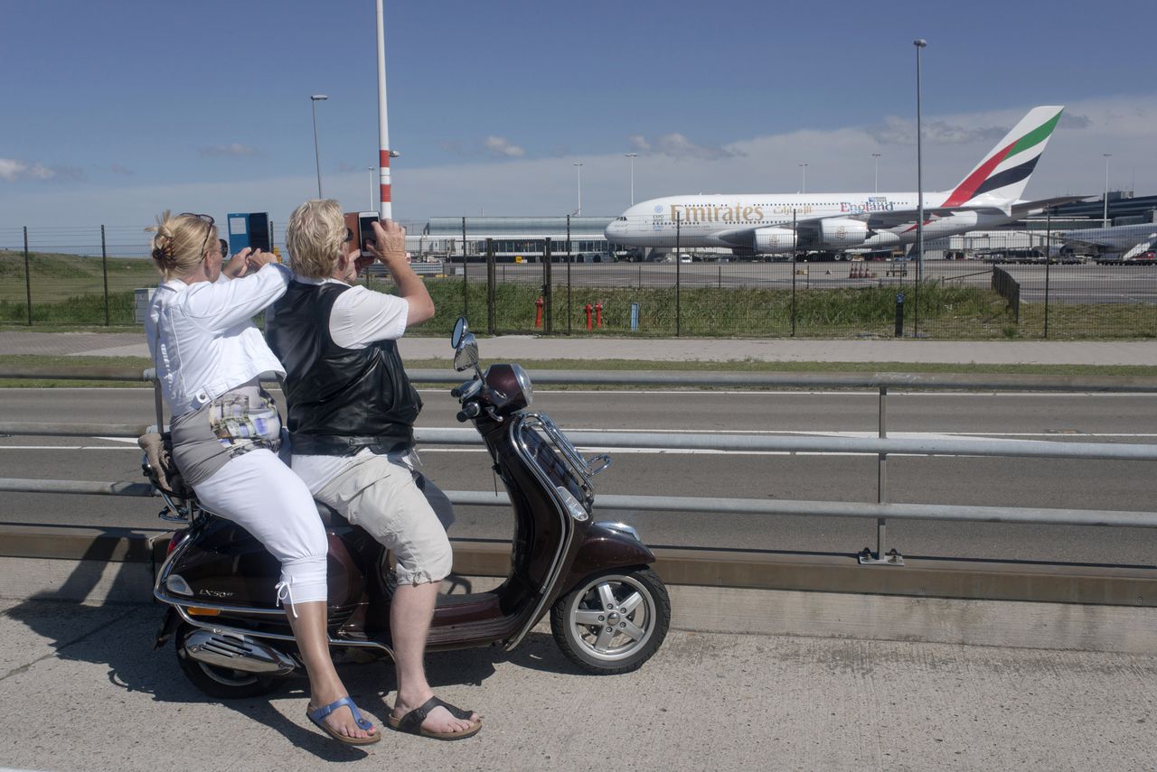 Met argusogen kijkt Emirates-topman Tim Clark naar het Nederlandse luchtvaartbeleid. ‘Het is uiterst verwarrend’ 