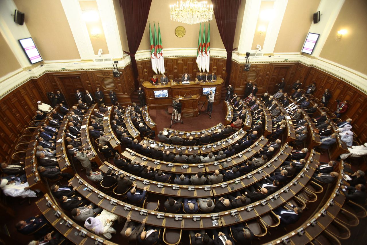 Het parlement in Algerije. stemde vandaag in met grondwetswijzigingen.