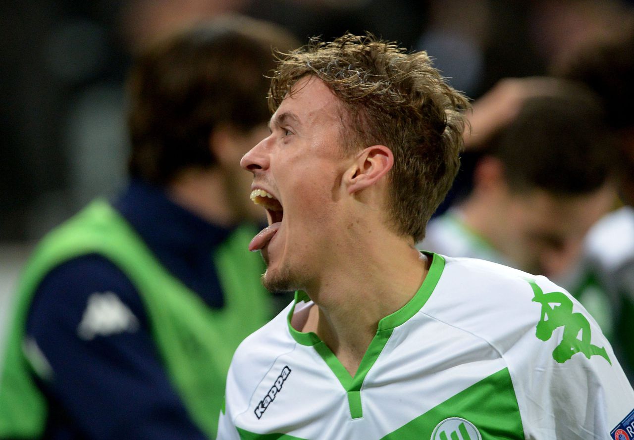 Max Kruse van Wolfsburg viert de 2-0.