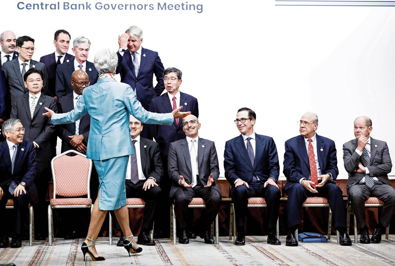 Met Christine Lagarde, hier als IMF-baas op de G20 in Japan, krijgt de ECB een voorzitter die noch centrale bankier, noch econoom noch man is.