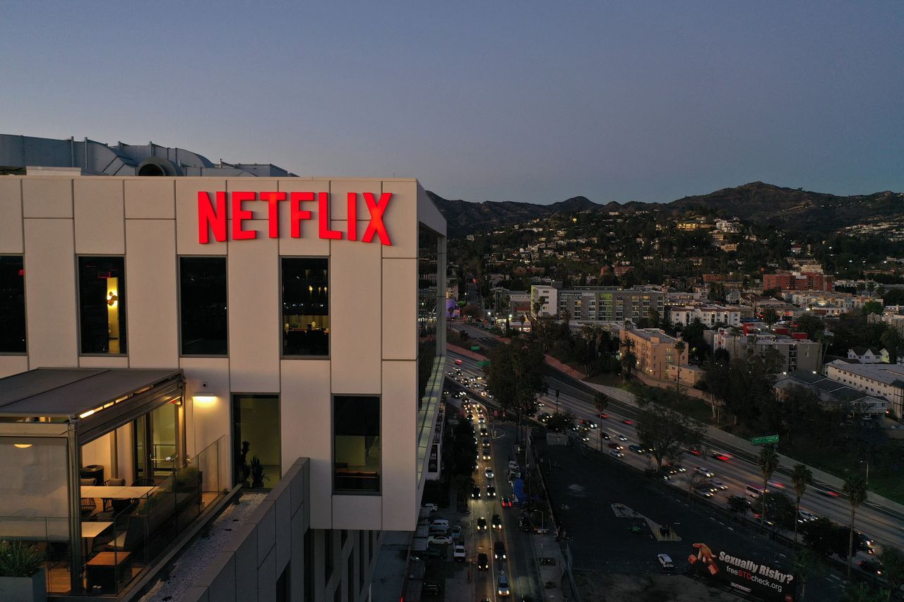 Terwijl Netflix floreert, moet Viaplay juist een flinke stap terug doen 