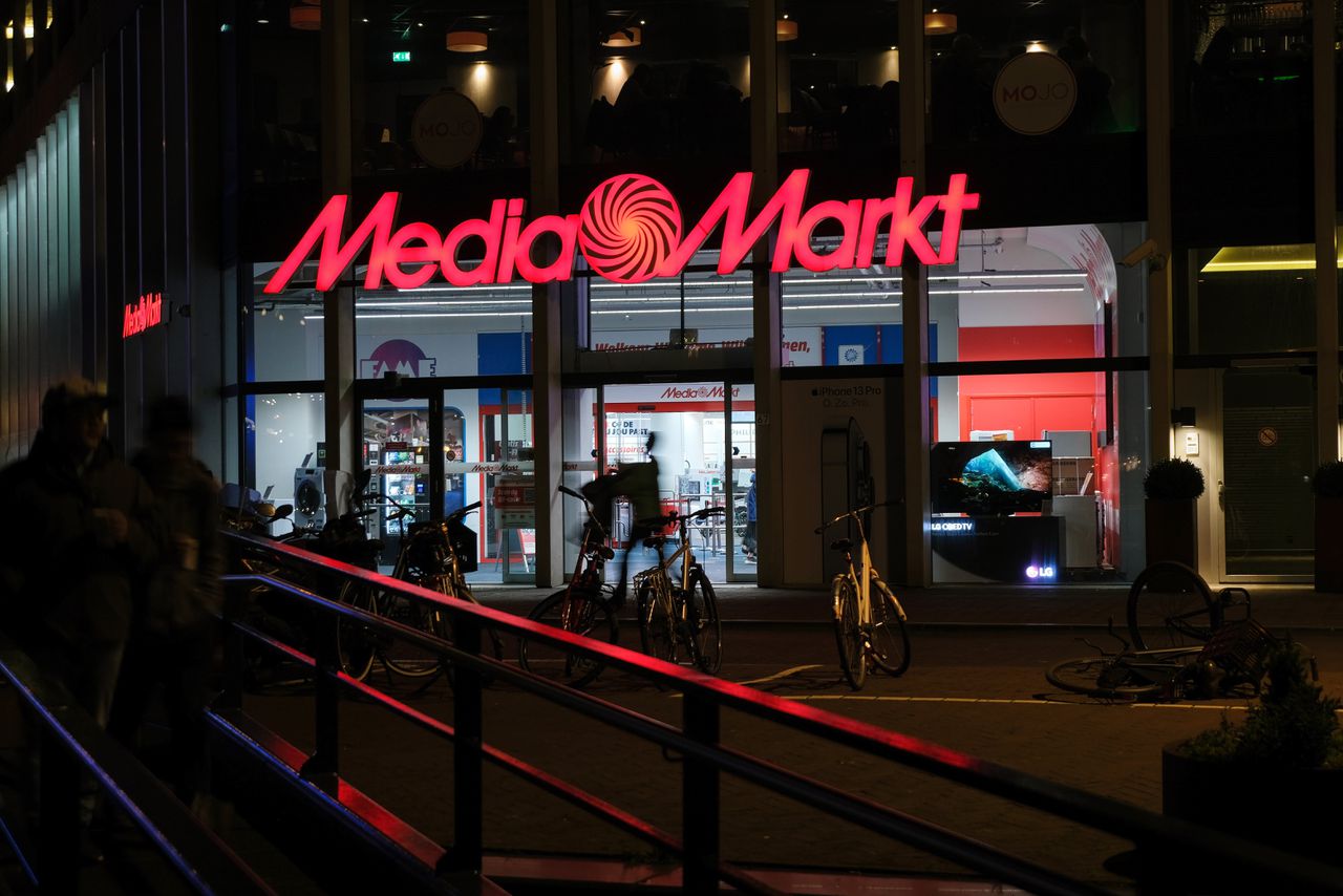 Het exterieur van een MediaMarkt-filiaal in Amsterdam.