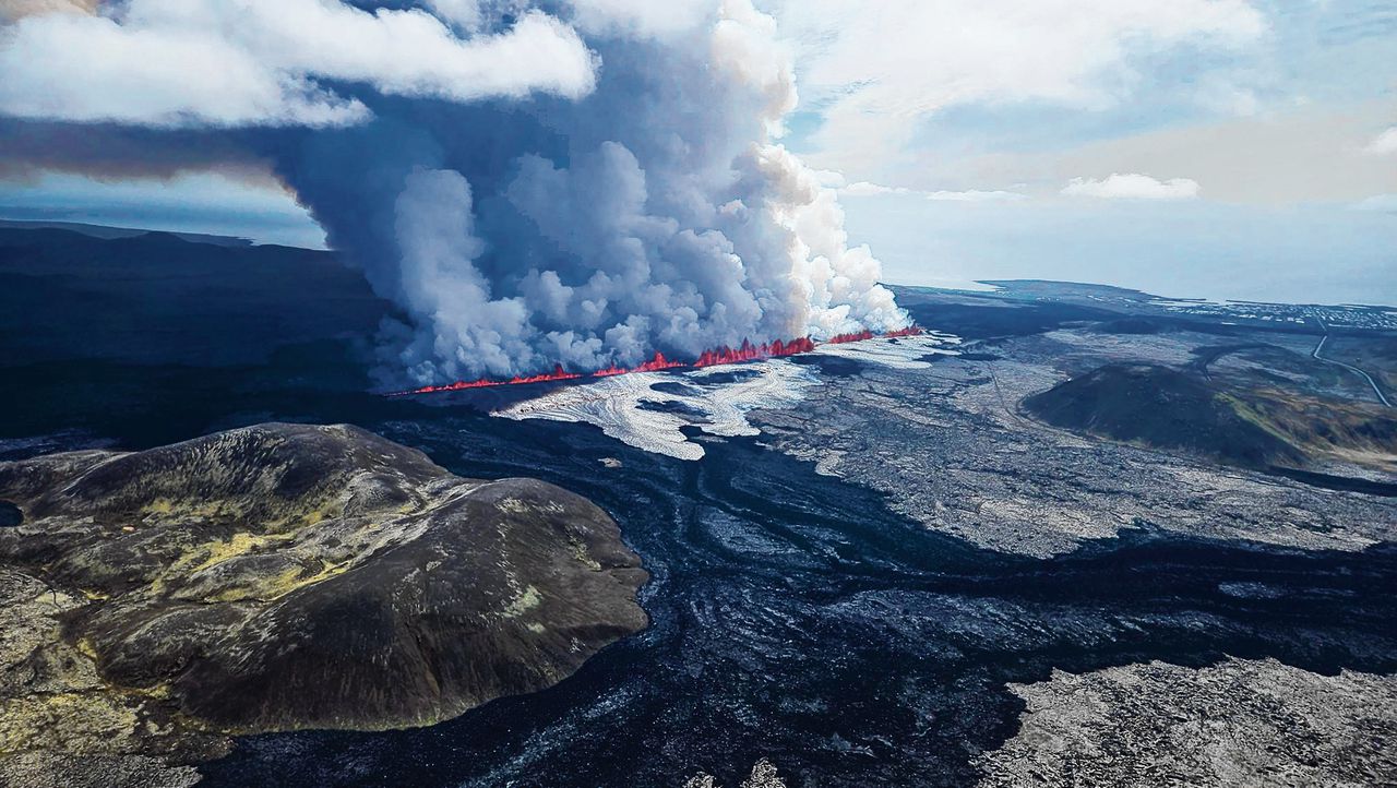 Spleetvulkaan op IJsland blijft doorgaan met het spuiten van lava