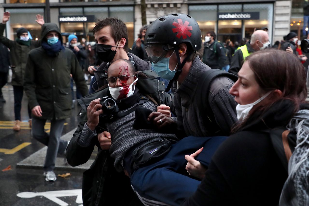 142 arrestaties bij protest tegen omstreden veiligheidswet in Parijs 