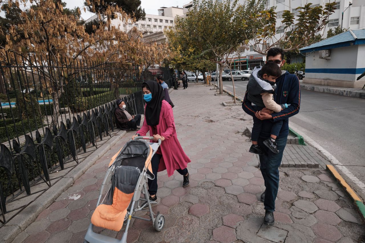 In Iran is het leven te duur om kinderen te krijgen 