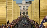 Prezentacja zespołu na 112. Tour, czwartek w Lille. Zdjęcie Anne-Christine Poujoulat / AFP