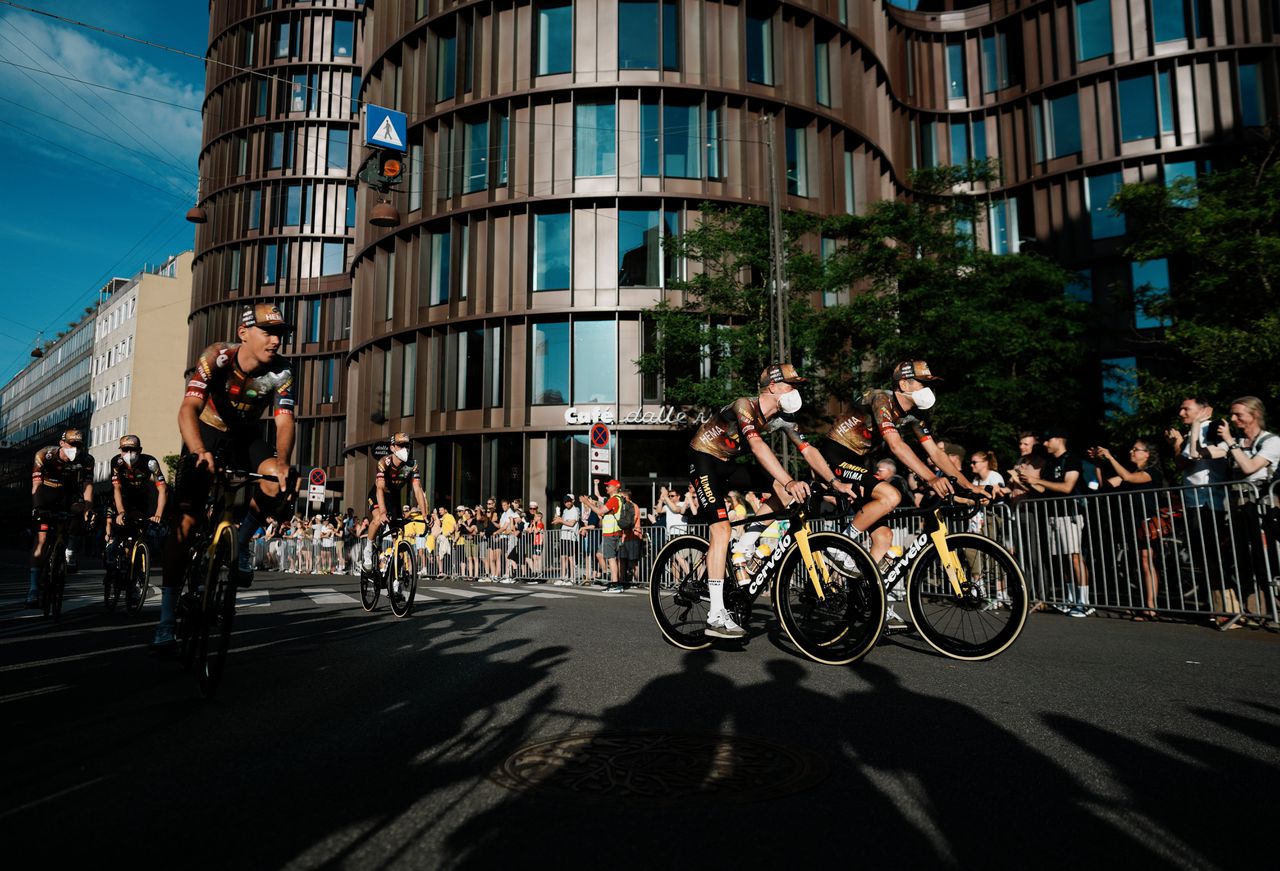 De renners zien het liefst asfalt tijdens hun tijdrit door Kopenhagen 