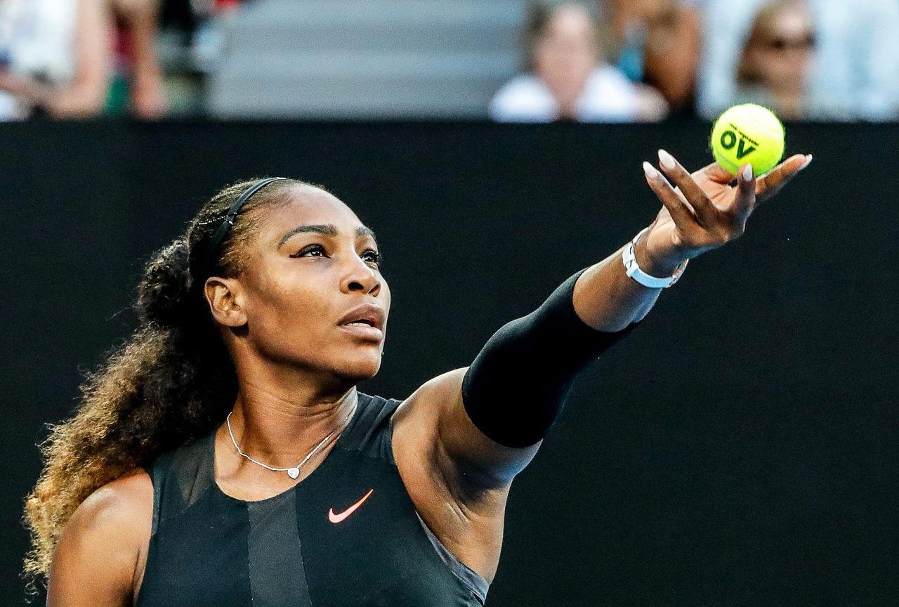 Serena Williams wint finale Australian Open van zus Venus 