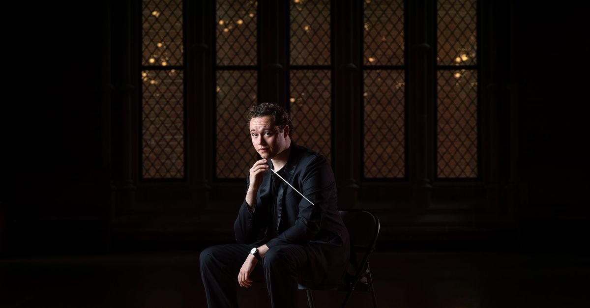 Benjamin Perry Wenzelberg dirigeert, zingt, speelt piano en componeert: ‘Je kunt best gespecialiseerd zijn in meerdere dingen’