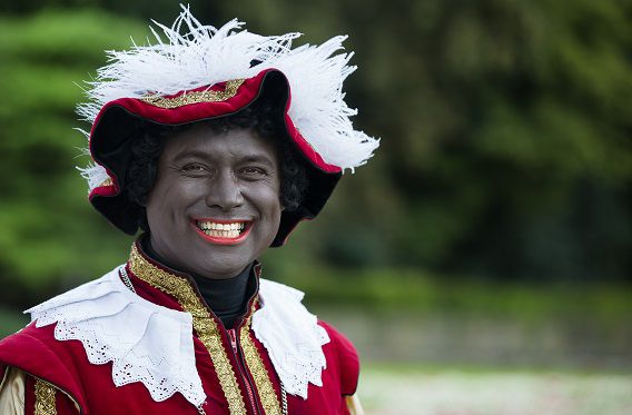 Ontevreden naam Tijdens ~ Hema doet Zwarte Piet in de ban' - NRC