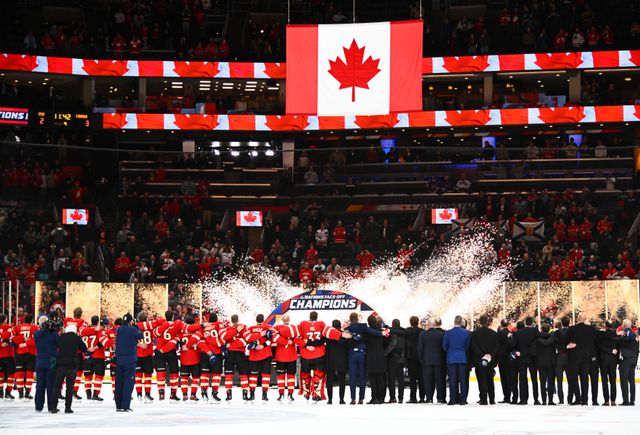 Canada viert feest nadat het de VS met 3-2 heeft verslagen in de finale van de 4 Nations Face-off in 2025.