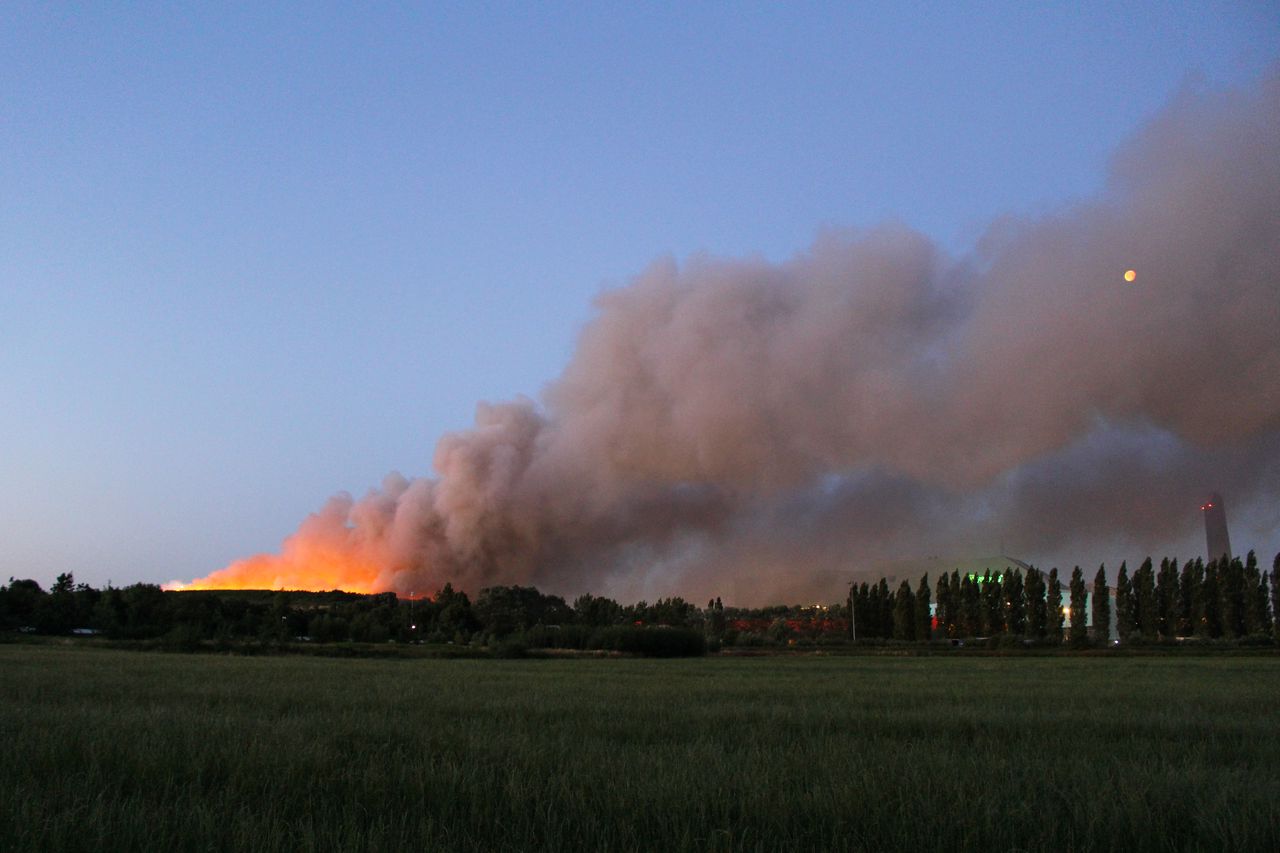 Defensie ingezet bij blussen grote brand Hengelo 