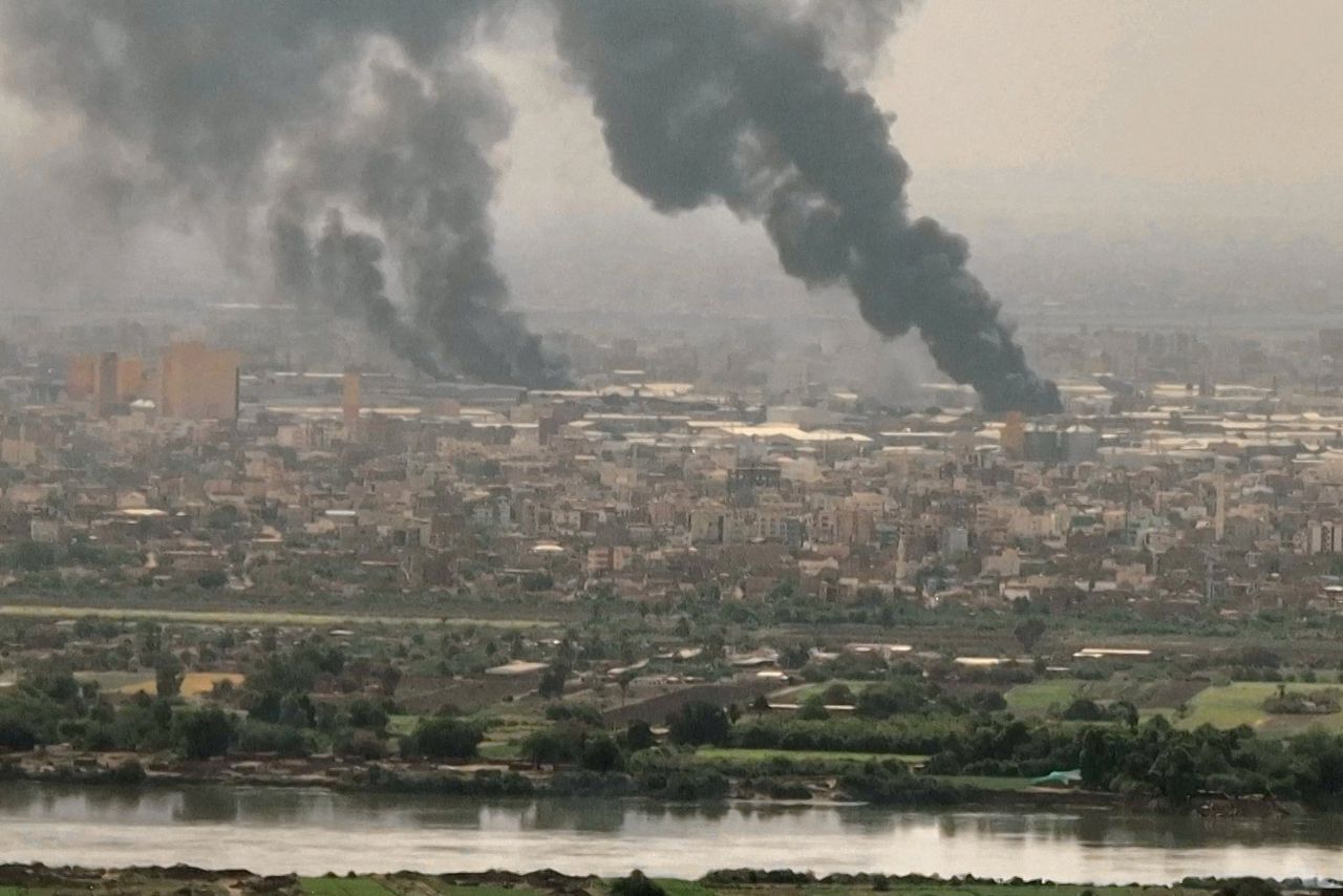 Bestand houdt opnieuw geen stand: beschietingen en ontploffingen gemeld in Khartoem 