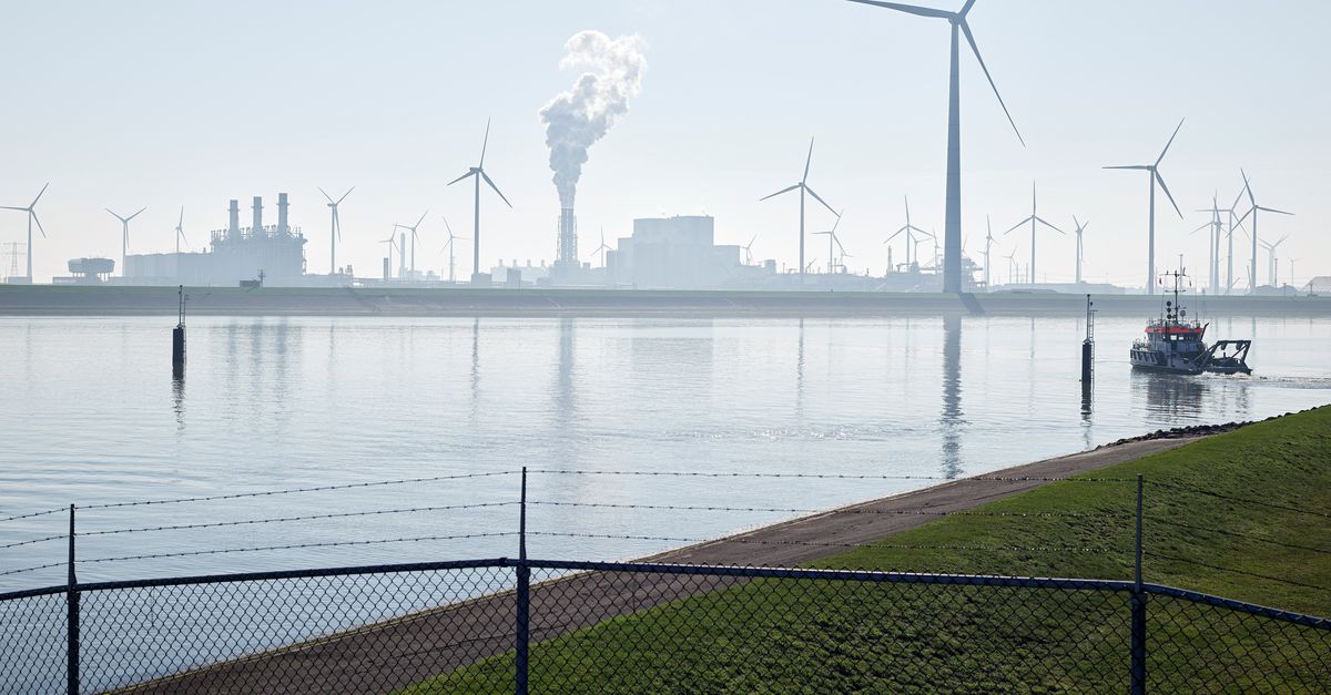 Waar komen de twee nieuwe kerncentrales: Eemshaven of Terneuzen?