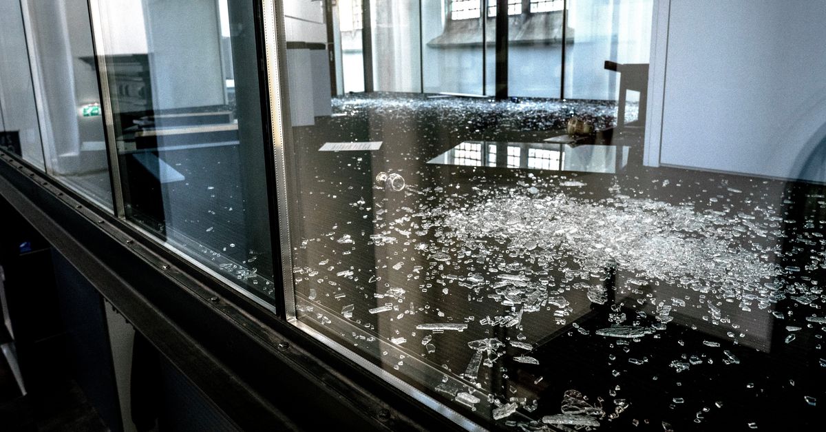 ドゥースブルグでの美術品盗難：銀博物館、強盗によりユニークな銀コレクションを失う