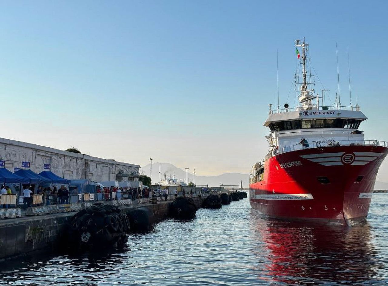 Voor de derde dag op rij legt Italië een reddingsschip aan de ketting 