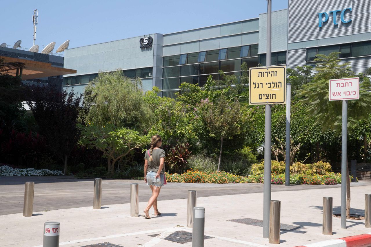 De Israëlische NSO Group heeft naar eigen zeggen zestig klanten bij opsporings- en inlichtingendiensten en in de militaire sectoren van veertig landen.