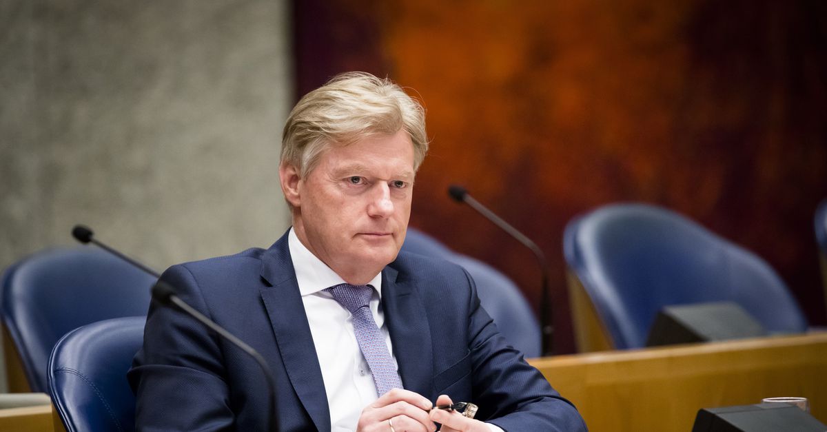 ‘Van Rijn wordt ziekenhuisdirecteur’ - NRC