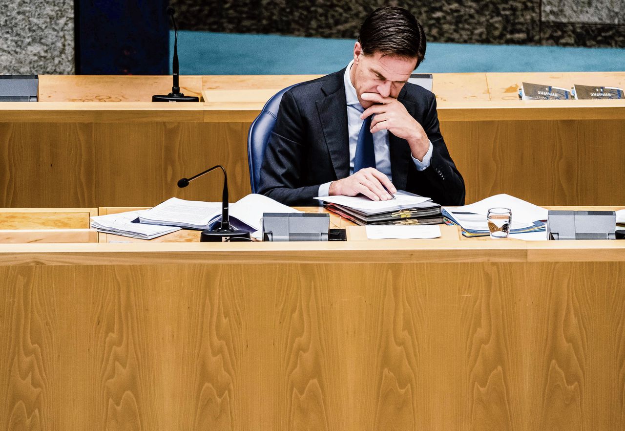 Een 34-jarige man uit Zutphen is maandag aangehouden voor het bedreigen van premier Mark Rutte.