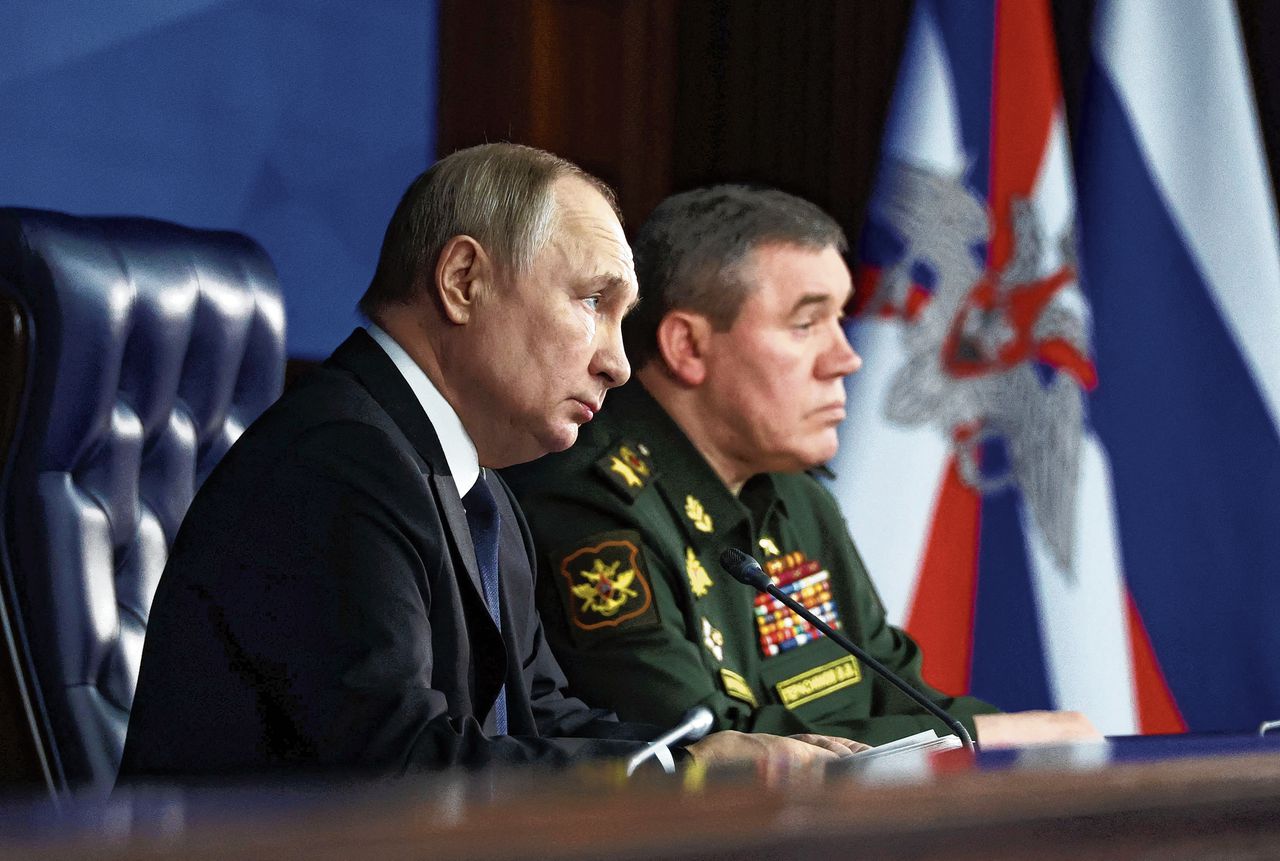 Poetins wissel van ‘generaal Armageddon’ duidt op machtsstrijd binnen Russische legertop 