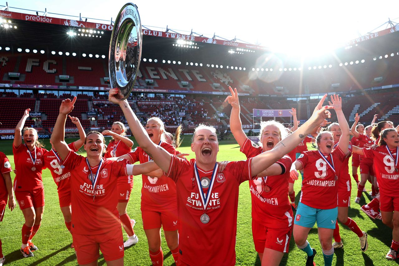 FC Twente verovert negende landstitel dankzij 2-0 overwinning op Telstar 