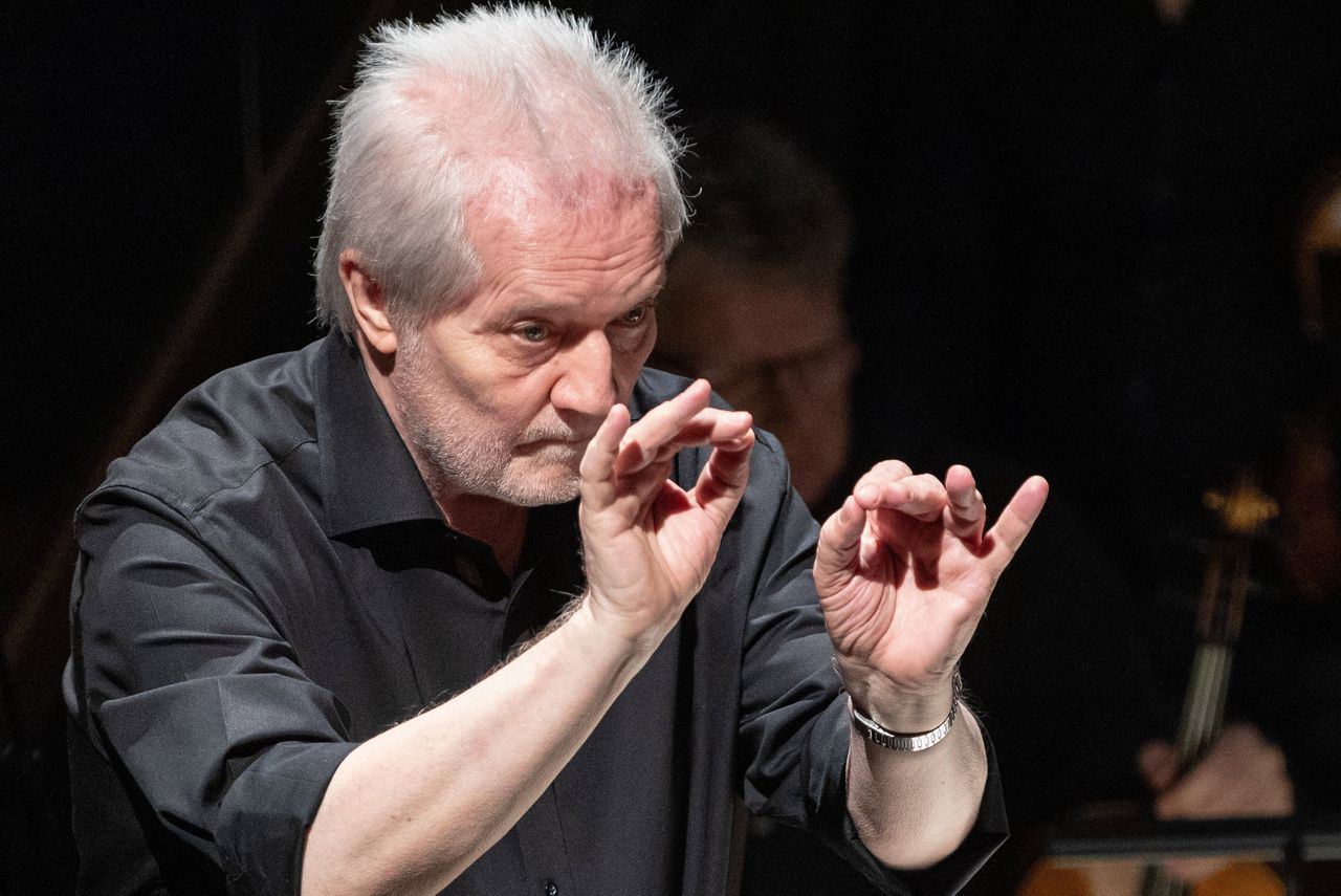 Voormalig chef-dirigent van het Radio Kamer Orkest Peter Eötvös overleden 