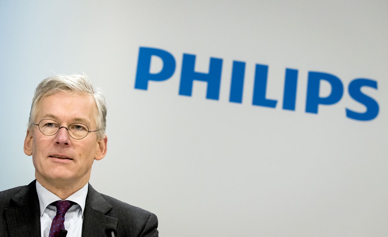 Topman Frans van Houten geeft in januari een persconferentie naar aanleiding van de jaarcijfers van Philips.