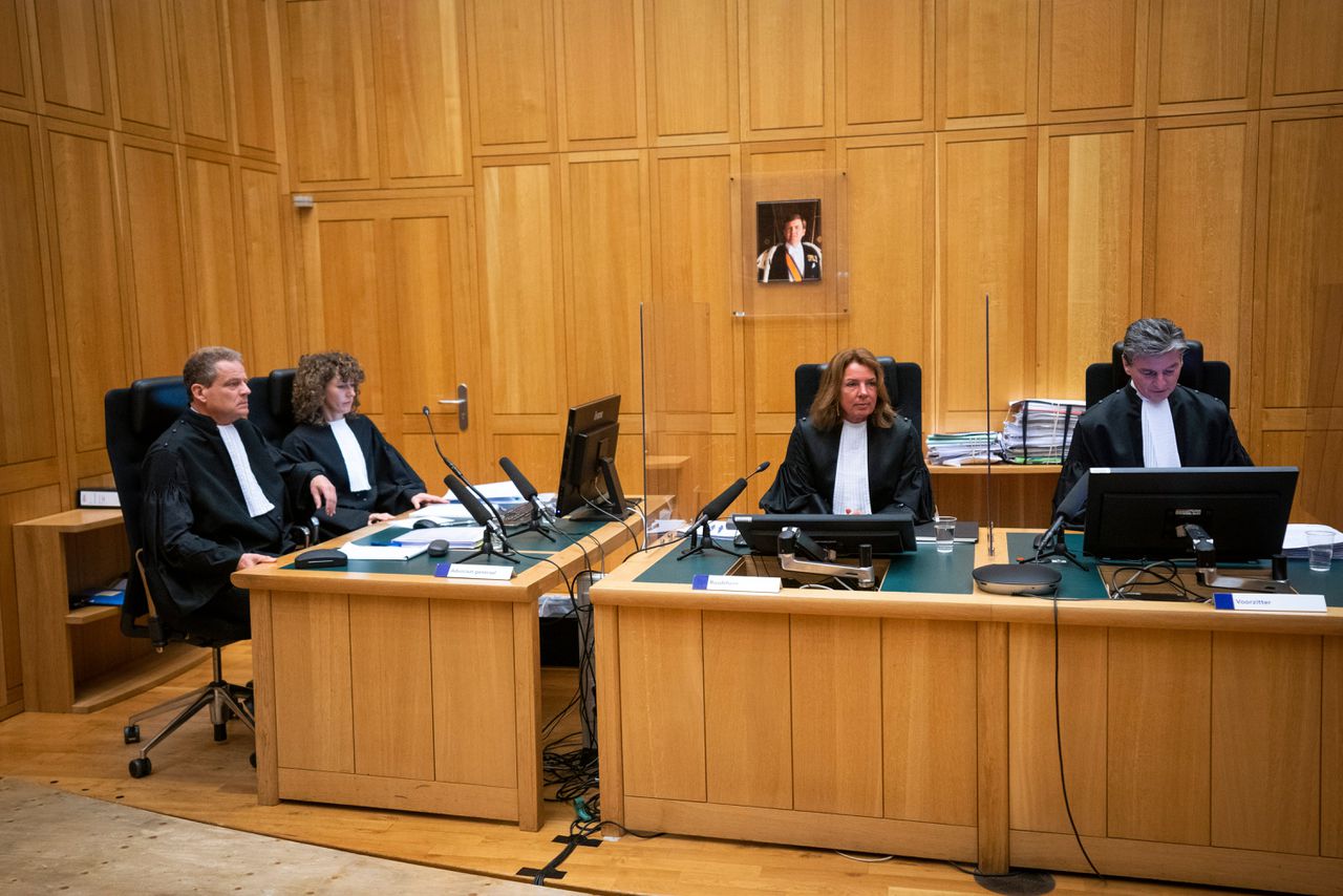 Het hof tijdens een voorbereidende zitting in de zaak-Nicky Verstappen.