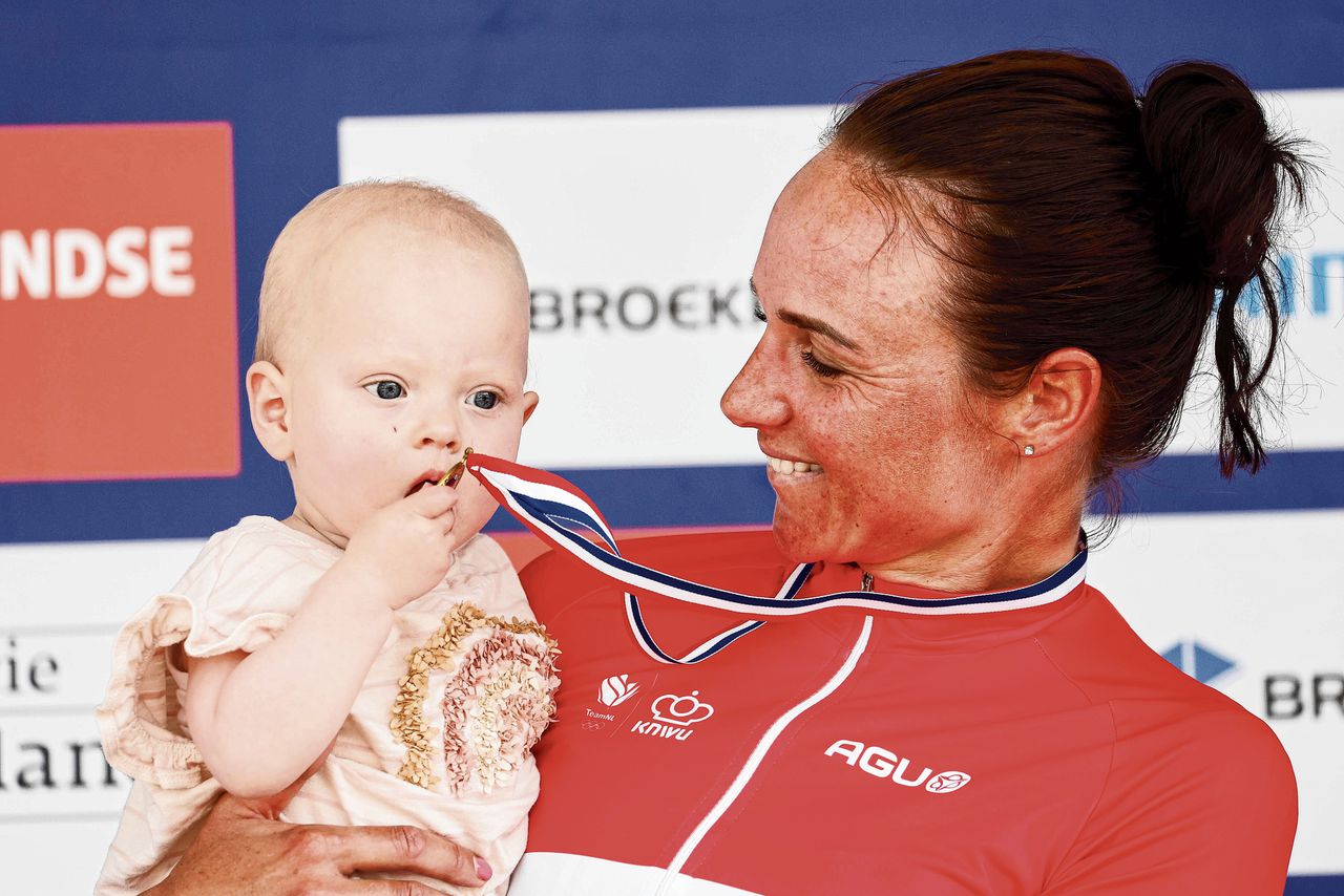 Chantal van den Broek-Blaak bekroont rentree met Nederlands kampioenschap 