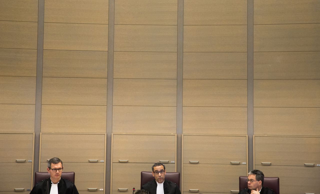 Rechter Vincent Mul, voorzitter Boek en rechter Havik tijdens de pro-formazitting tegen de 27-jarige verdachte Mohamed B.