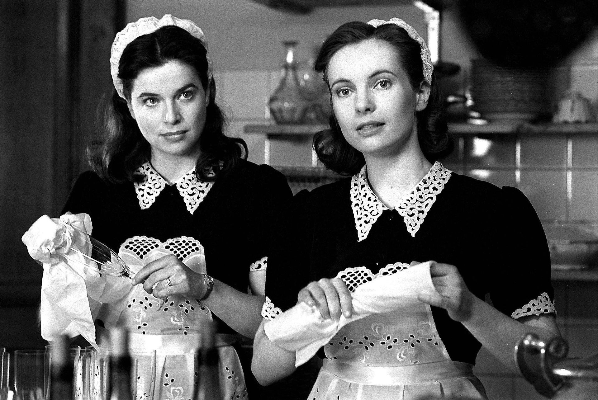 Твин систерс фильм. Мэри кейт и эшли олсен 1999. Про сестер близнецов. Фильм сестры 1998. Фильм сестры близнецы.