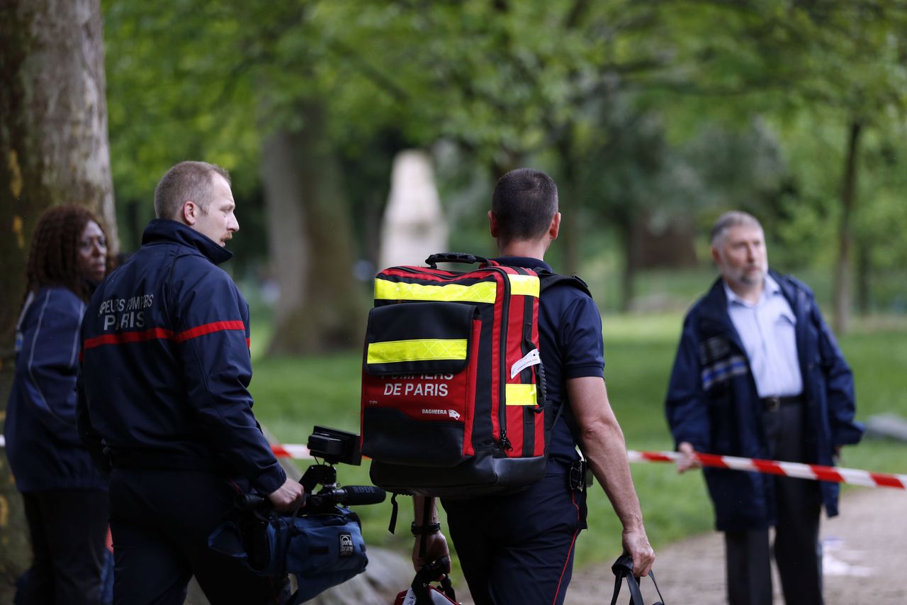 Bliksem treft in Parijs acht kinderen en drie volwassenen 